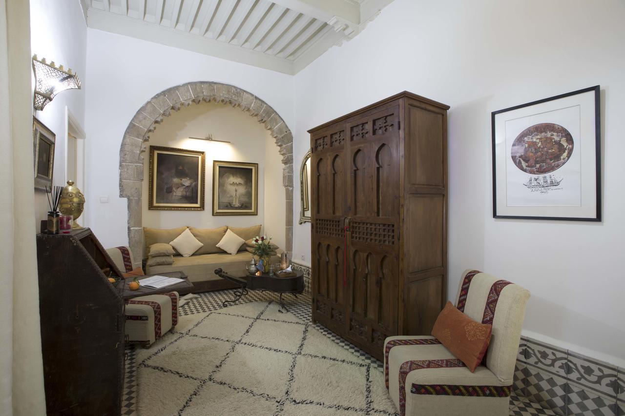 Riad Emotion Есувейра Екстериор снимка
