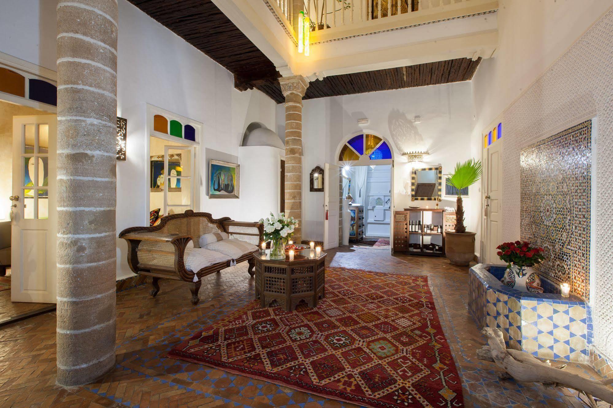 Riad Emotion Есувейра Екстериор снимка