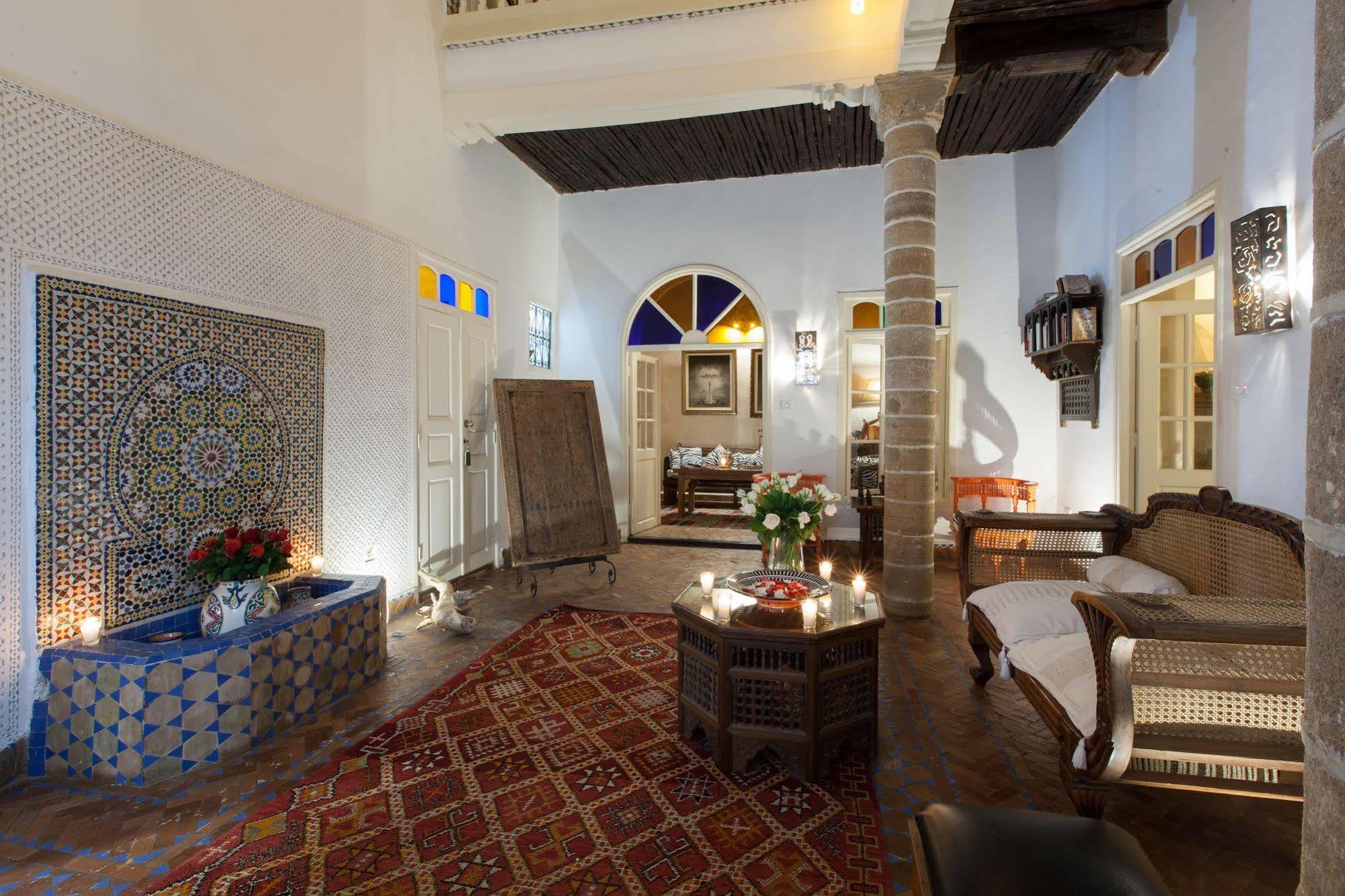 Riad Emotion Есувейра Екстериор снимка